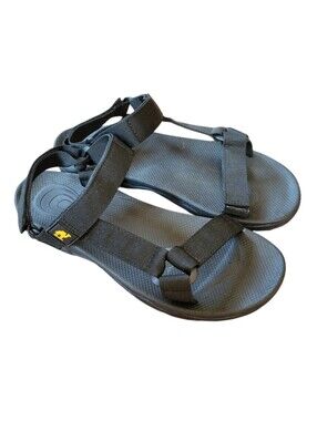 NWOT CAMEL CROWN Mens Sandals 8